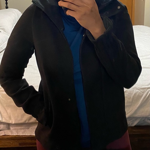 Lululemon Studio Softshell Tweed Jacket, GUC. Size 6. - Picture 6 of 9